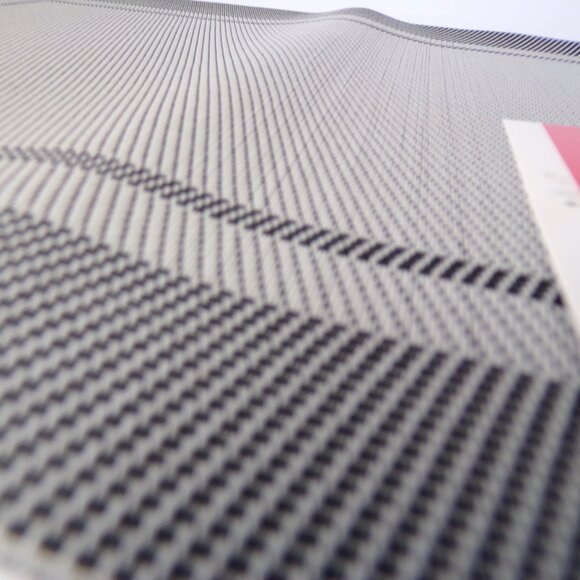 Imperial Collection Woven Vinyl Placemats Set of 4 Gray Black 0369 - Picture 4 of 5